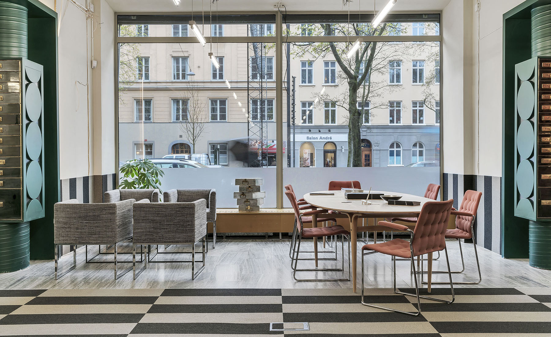 Centralt läge i Stockholm på Karlbergsvägen